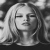 Anna Ewers