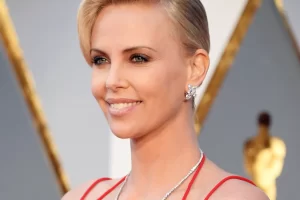 charlize-theron height